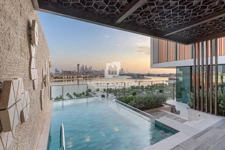 3 Bedroom Apartment for Sale in Palm Jumeirah, Dubai - 3 Bedrooms Sky Court with a Private Pool