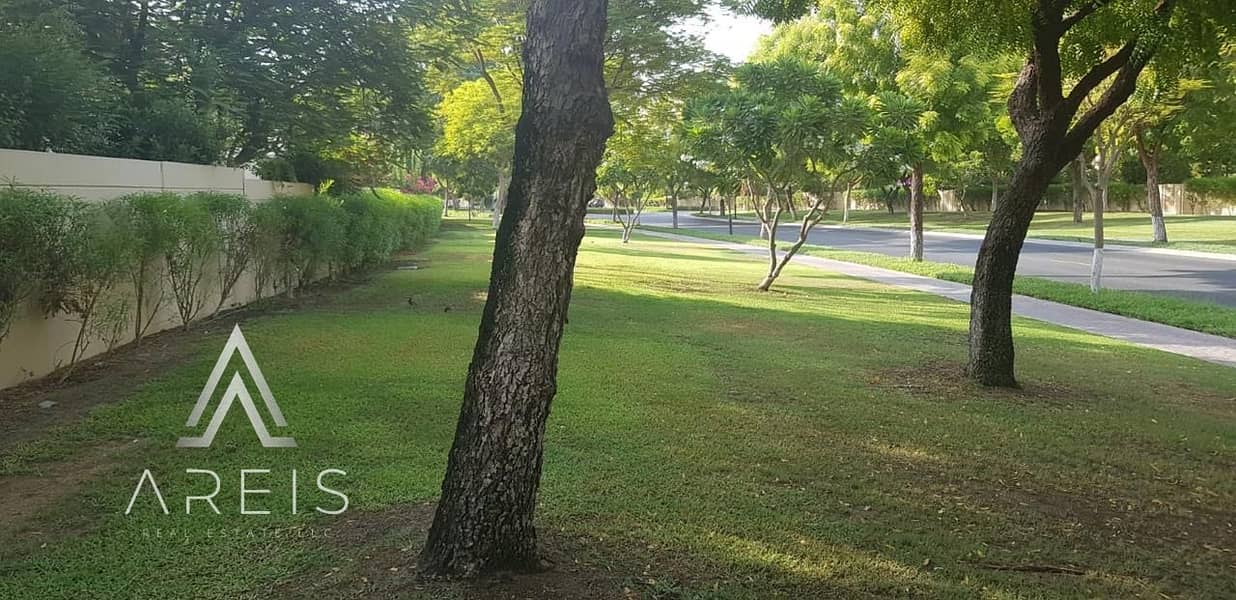 Vastu Compliant | Luxurious | Family Townhouse - Image 9