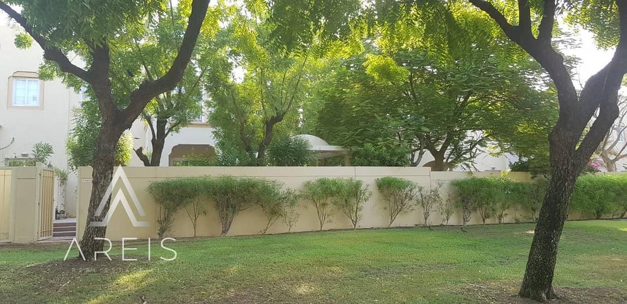 Vastu Compliant | Luxurious | Family Townhouse - Image 10