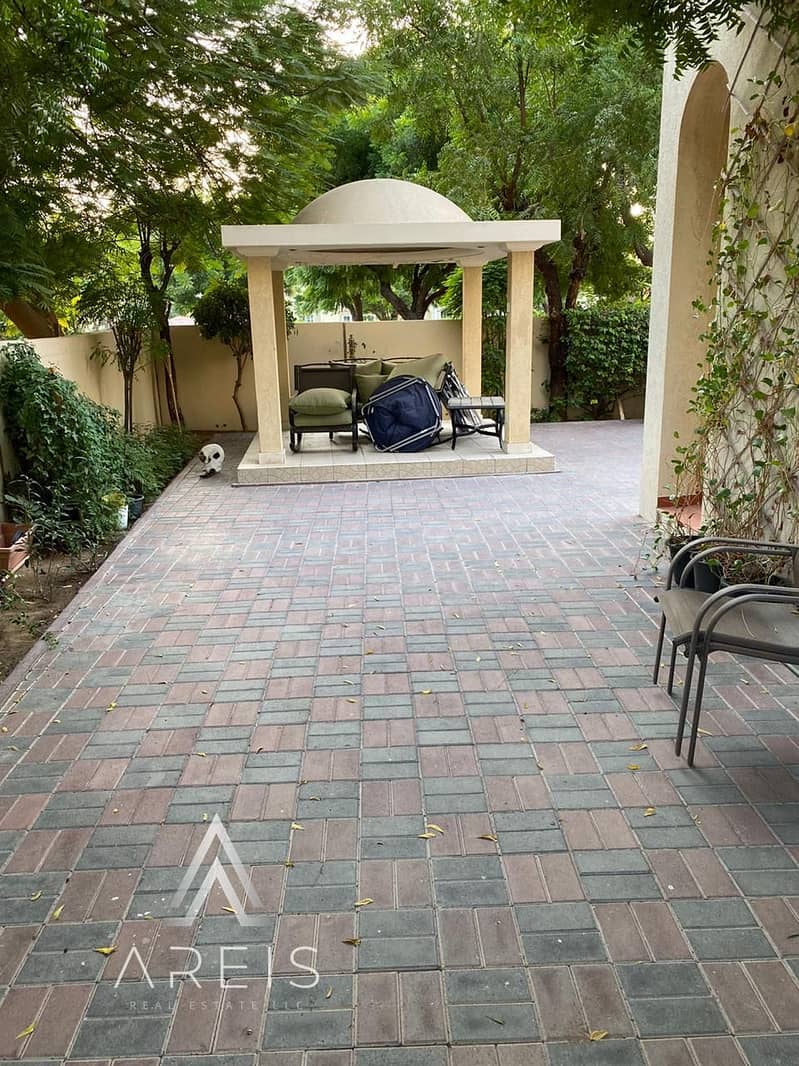 Vastu Compliant | Luxurious | Family Townhouse - Image 16