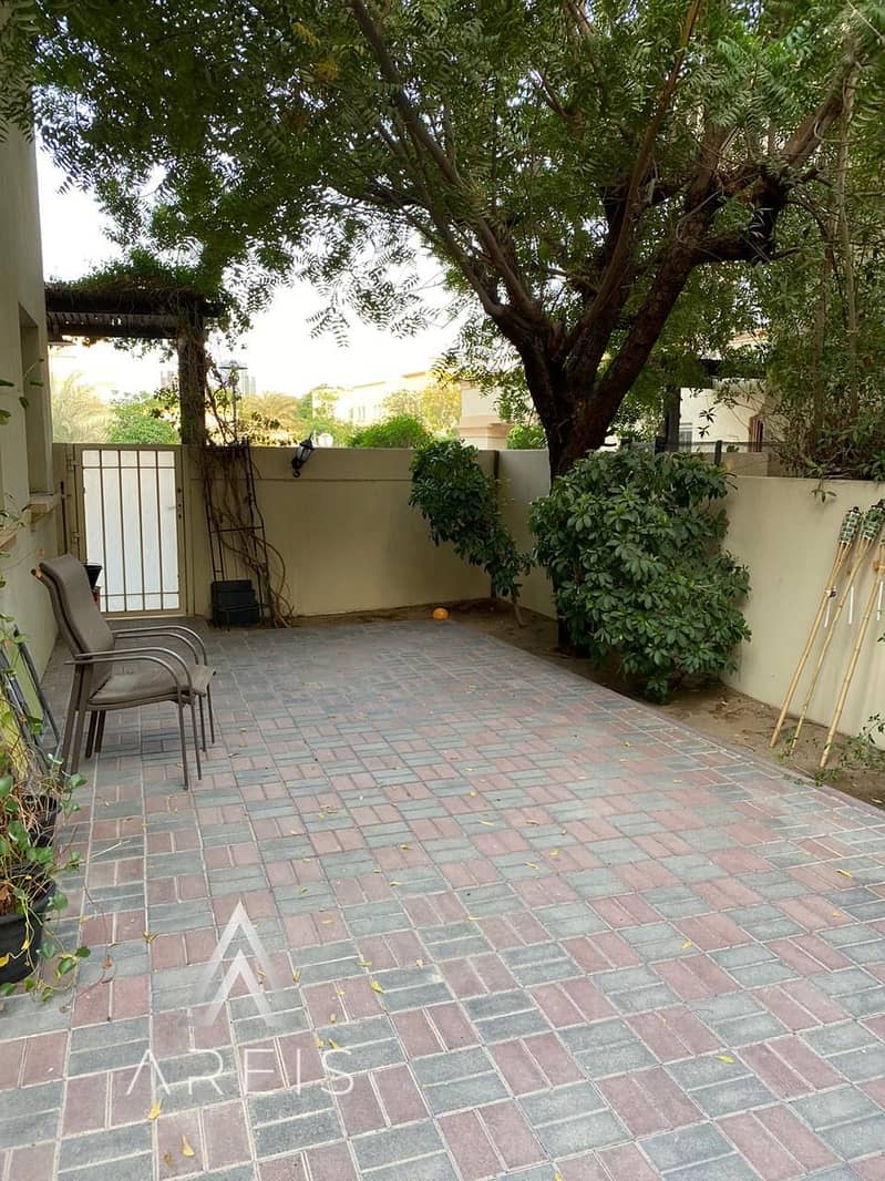 Vastu Compliant | Luxurious | Family Townhouse - Image 17