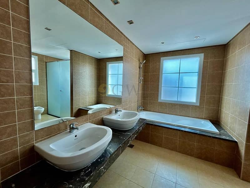 Spacious|Grand Garden|Central|Well Kept|Med Style - Image 16