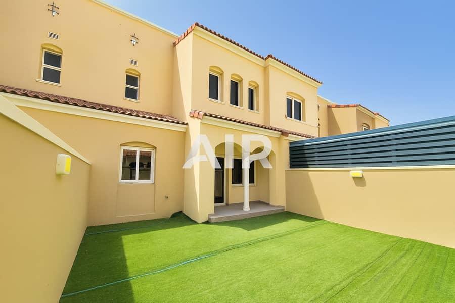 2 Bedroom I Very Close to Pool | Private Garden