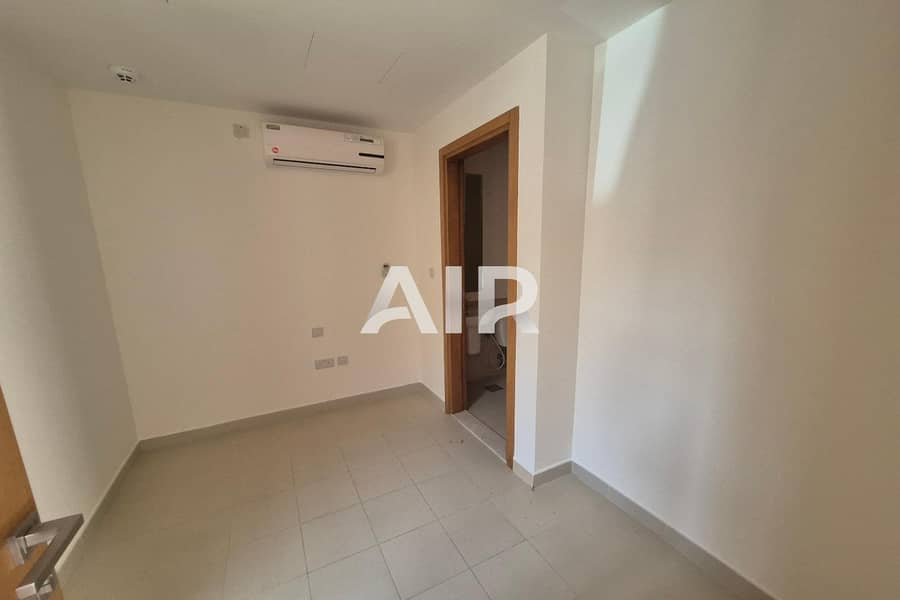 2 Bedroom I Very Close to Pool | Private Garden - Image 8