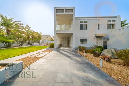 6 Bedroom Villa for Rent in Emirates Hills, Dubai - Masterpiece l Lake Views l Golf Course Living