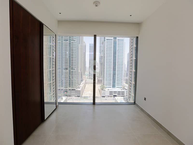 Luxury corner 2BR Apartment with spectacular views