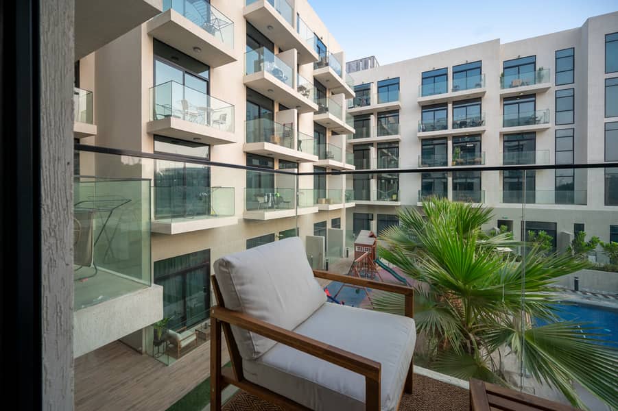 Spacious Studio Apartment with Pool View | Fully Furnished - Image 7