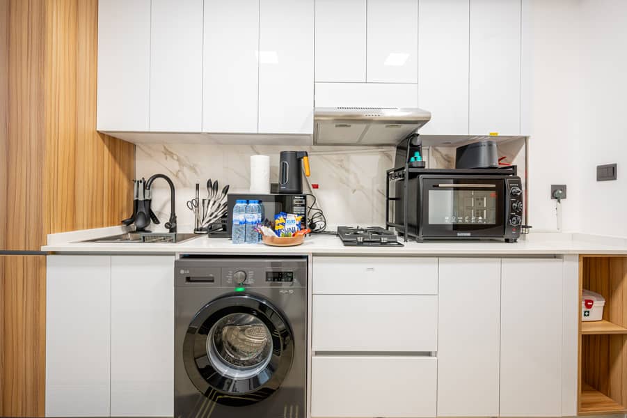 Spacious Studio Apartment with Pool View | Fully Furnished - Image 9