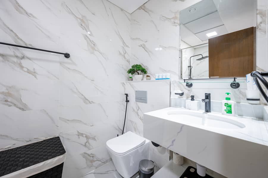 Spacious Studio Apartment with Pool View | Fully Furnished - Image 11