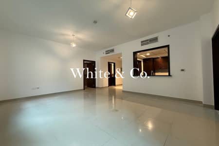 2 Bedroom Flat for Sale in Downtown Dubai, Dubai - Vacant Now | Well Maintained | Corner
