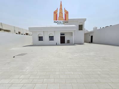 4 Bedroom Villa for Rent in Al Sabkha, Sharjah - 20250819_134403(1). jpg