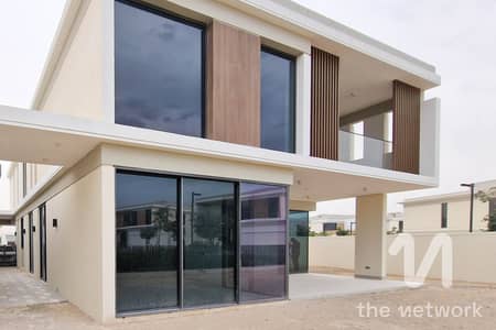 5 Bedroom Villa for Sale in Tilal Al Ghaf, Dubai - Large Plot | Single Row | Ready To Move