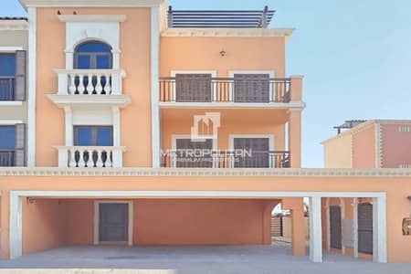 5 Bedroom Townhouse for Rent in Jumeirah, Dubai - Sea View | Italian Finishes | Private Lift