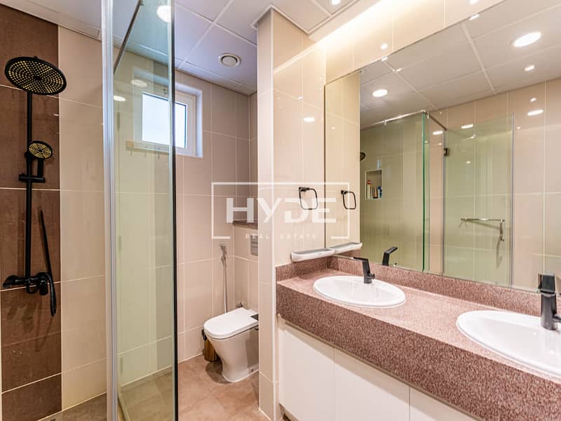 Vacant 4 Ensuite Bedroom | Close To Mall - Image 10