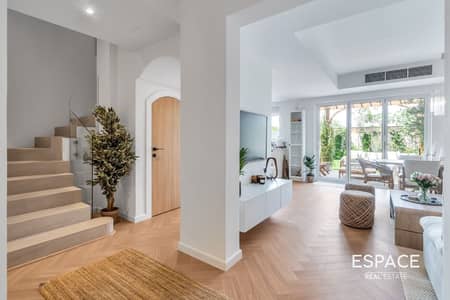 2 Bedroom Villa for Sale in The Springs, Dubai - Fully Renovated | VOT | Single Row Villa