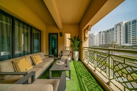 2 Bedroom Apartment for Sale in Palm Jumeirah, Dubai - Uprgaded | Part Furnsihed | Great Location
