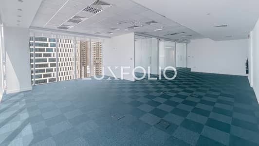 Office for Rent in Business Bay, Dubai - Corner unit | Fitted | Close to metro