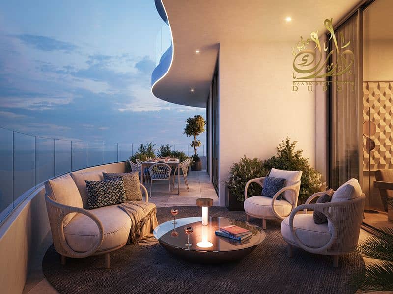 14 Balcony 02. jpg