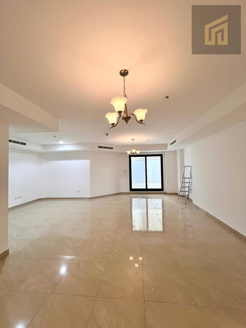 VACANT | SPACIOUS + MAIDS ROOM | NEXT TO METRO STATION