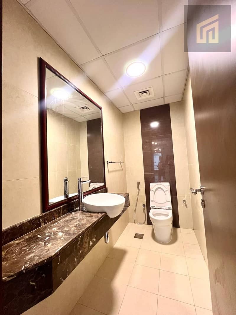 VACANT | SPACIOUS + MAIDS ROOM | NEXT TO METRO STATION - Image 6