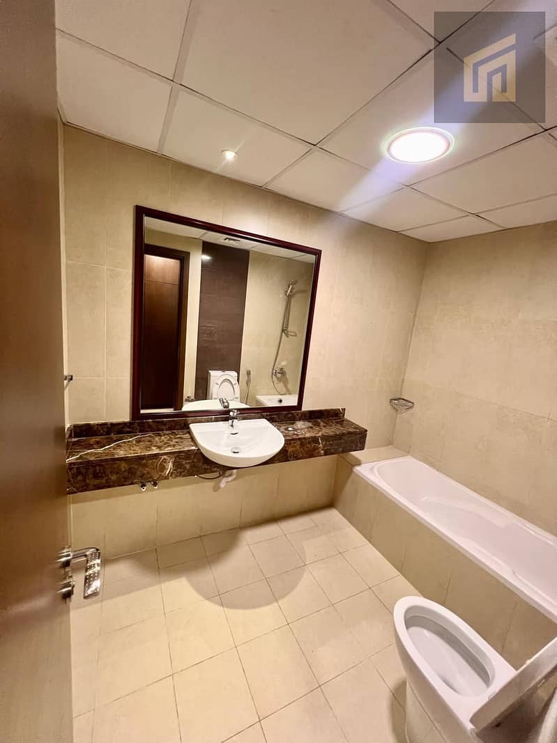 VACANT | SPACIOUS + MAIDS ROOM | NEXT TO METRO STATION - Image 15