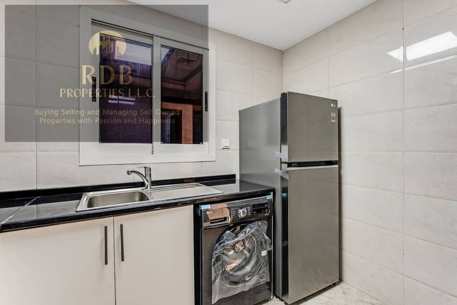 6 KITCHEN 3. jpg