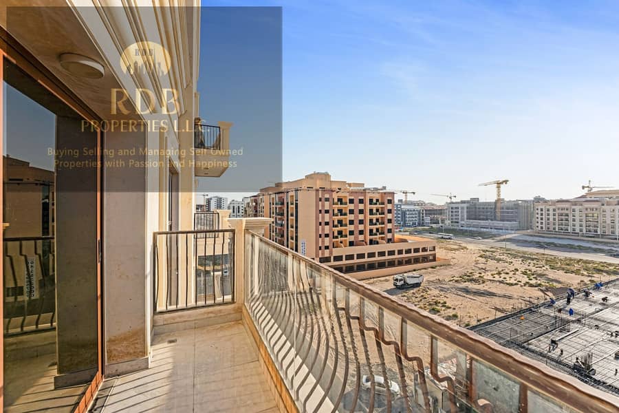 18 VIEW BALCONY SIDE 2. jpg