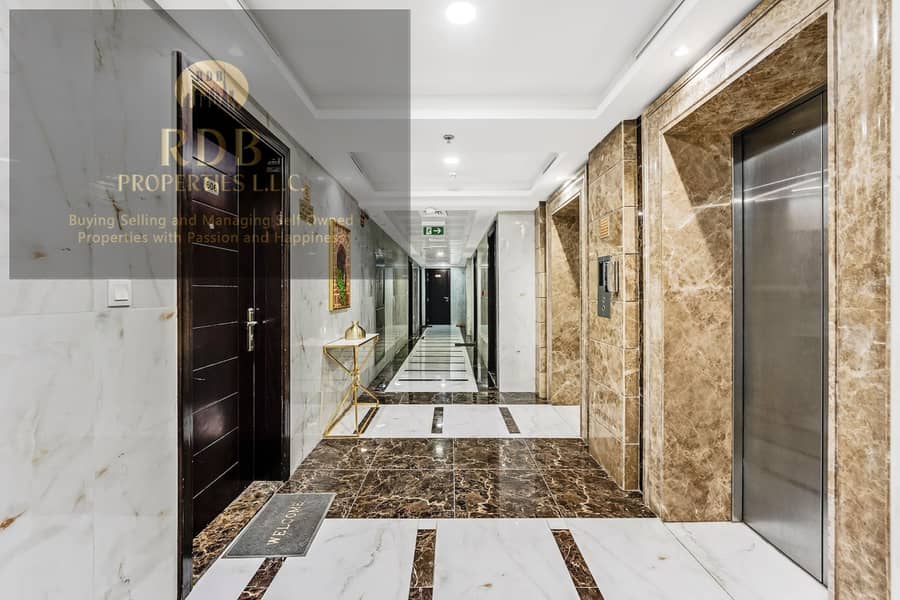 24 06TH FLOOR CORRIDOR. jpg