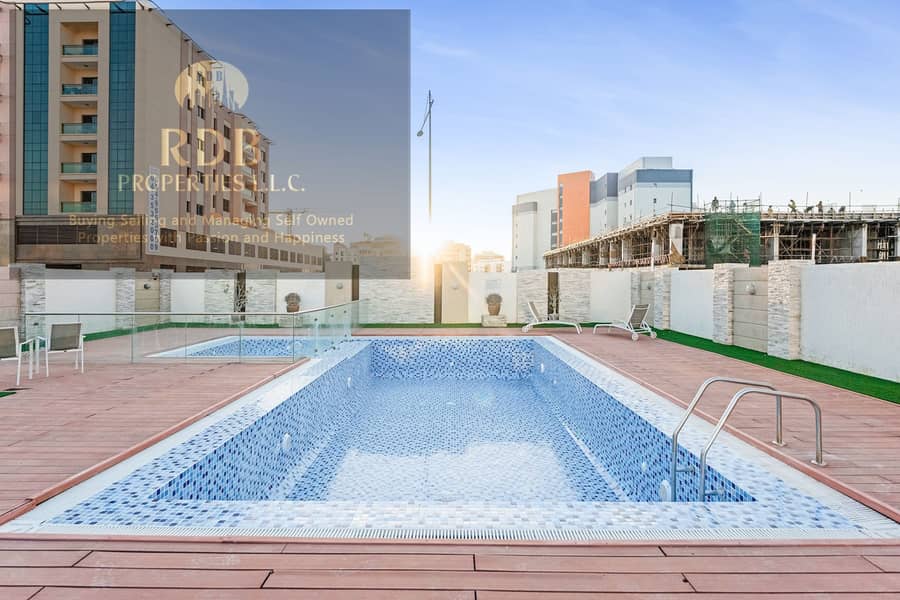 32 SWIMMING POOL 2. jpg