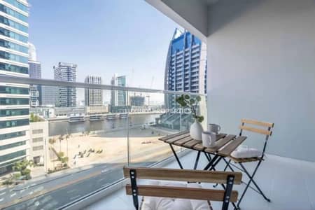 1 Bedroom Flat for Rent in Business Bay, Dubai - Canal Views | Modern Interiors | Mid Floor