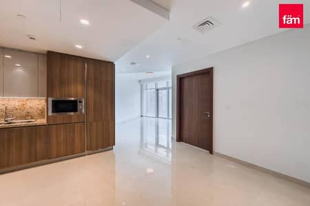 2 Bedroom Flat for Sale in Downtown Dubai, Dubai - Partial Canal View | Mid floor | Brand new