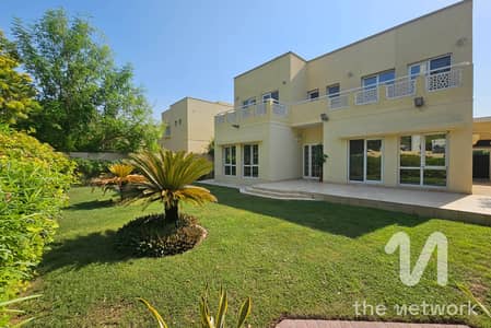 4 Bedroom Villa for Rent in The Meadows, Dubai - Community View | Spacious Garden | Vacant