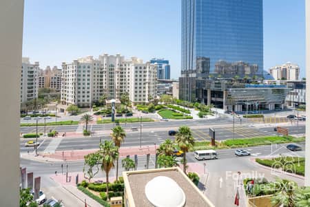 2 Bedroom Apartment for Rent in Palm Jumeirah, Dubai - Palm 2BR | Sea Views | Upgraded | Vacant Now