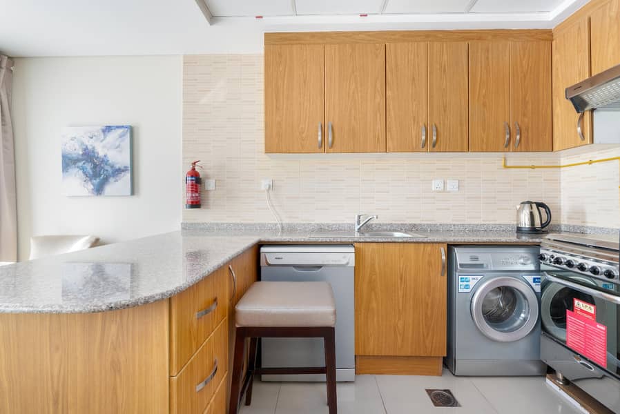 Best!! Large Duplex podium house with roof garden!