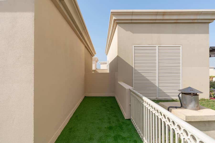 Best!! Large Duplex podium house with roof garden! - Image 19