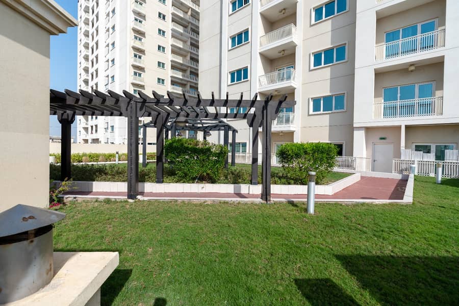 Best!! Large Duplex podium house with roof garden! - Image 23