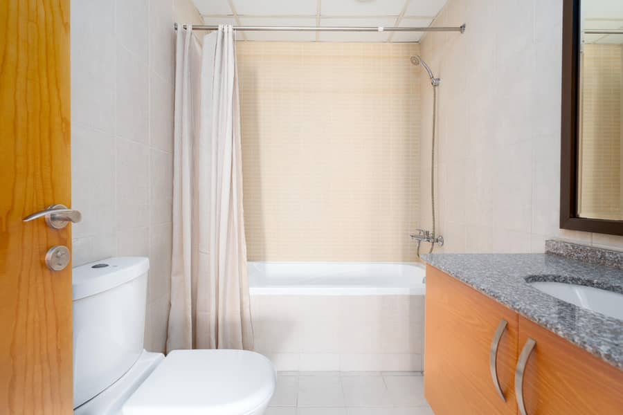 Best!! Large Duplex podium house with roof garden! - Image 27