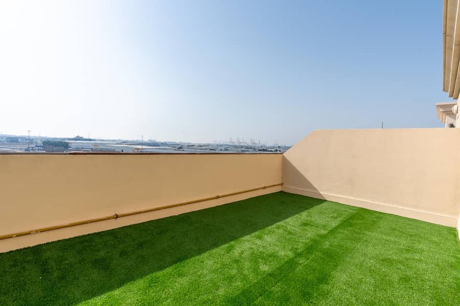 Best!! Large Duplex podium house with roof garden! - Image 29