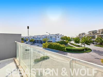 تاون هاوس 3 غرف نوم للبيع في (أكويا من داماك) داماك هيلز 2، دبي - Balcony 5. jpg