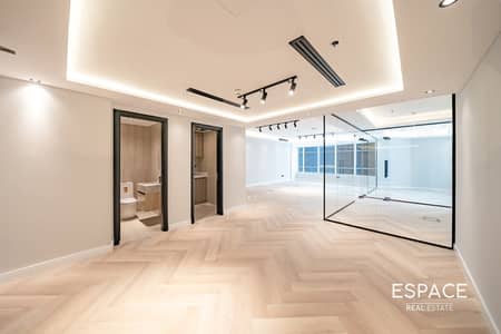 Office for Rent in Business Bay, Dubai - Vacant | Luxury Fit Out | Prime Location