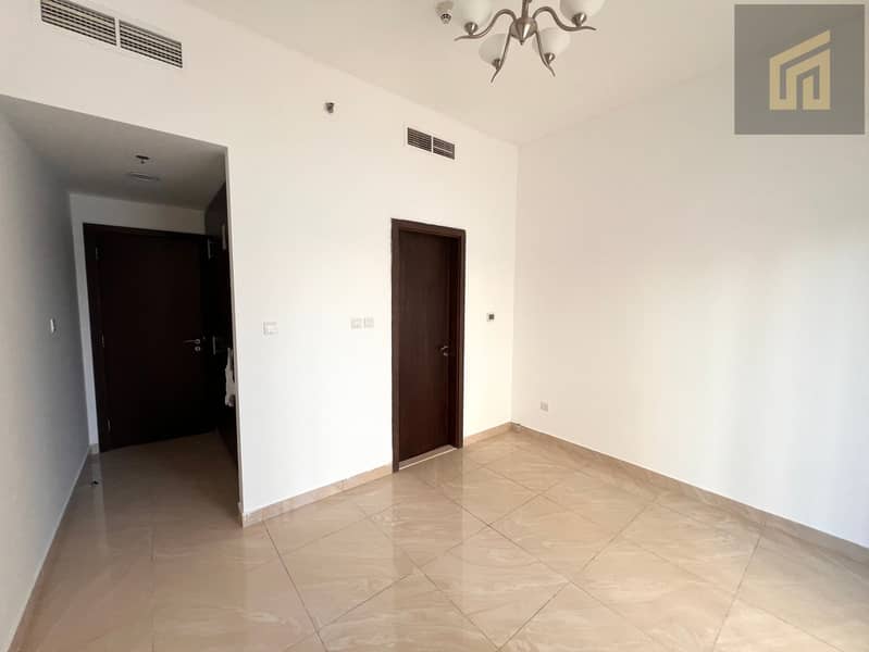 VACANT | SPACIOUS + MAIDS ROOM | NEXT TO METRO STATION - Image 14