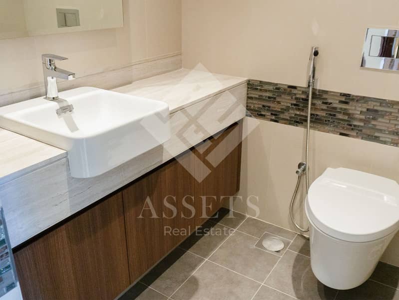 4 Guest-Bathroom. jpg