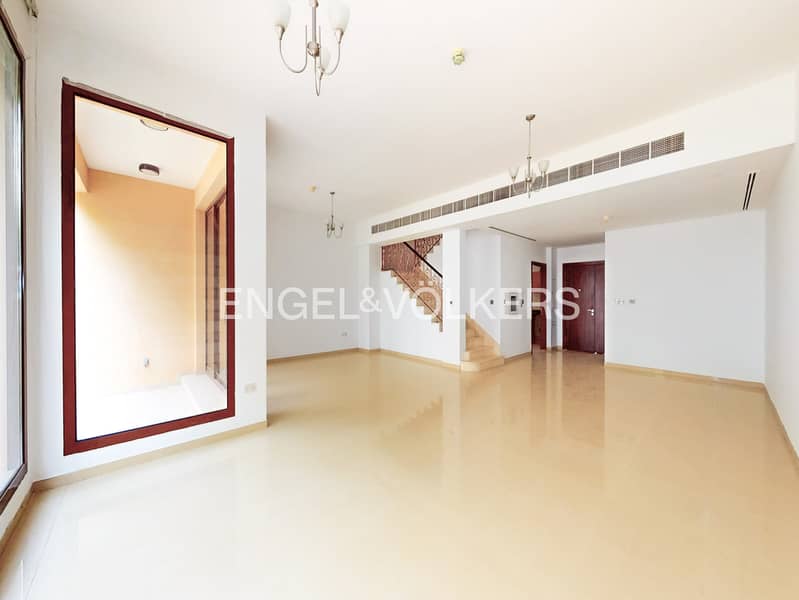 Pool And Skyline View | Vacant | Rare | Spacious