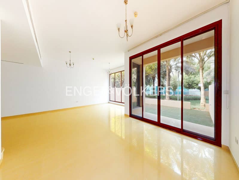 Pool And Skyline View | Vacant | Rare | Spacious