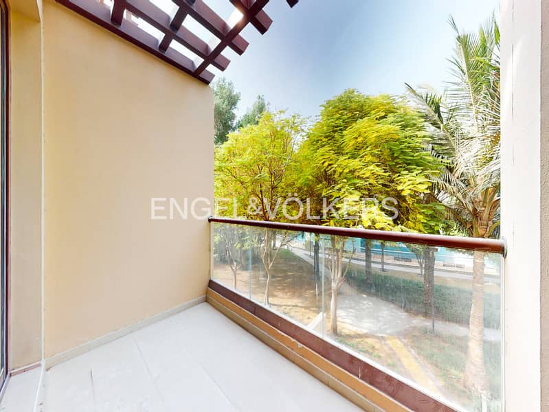 Pool And Skyline View | Vacant | Rare | Spacious - Image 24