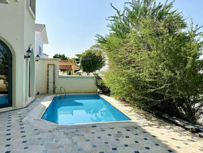 5 Bedroom Villa for Rent in Palm Jumeirah, Dubai - Private Pool |Beach Access | Near Mall | Furnished