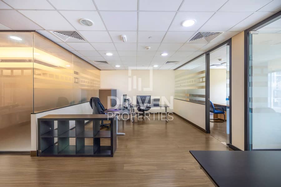 位于芭莎综合社区（Tecom），格罗夫纳商务大厦 的写字楼 255000 AED - 12580342
