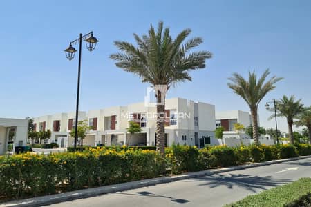 3 Bedroom Townhouse for Sale in Dubailand, Dubai - Close To Amenities | Single Row | Spacious Size