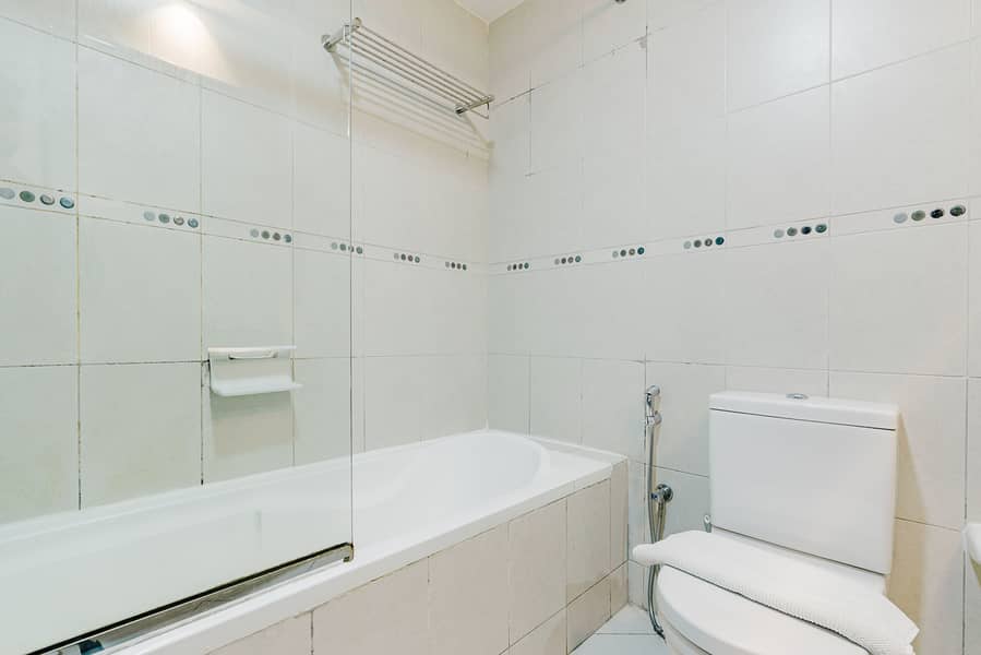 03 Days Winter Sale | No commission | Spacious | Free Parking | Bills Incl - Image 28