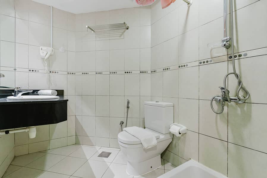 03 Days Winter Sale | No commission | Spacious | Free Parking | Bills Incl - Image 42